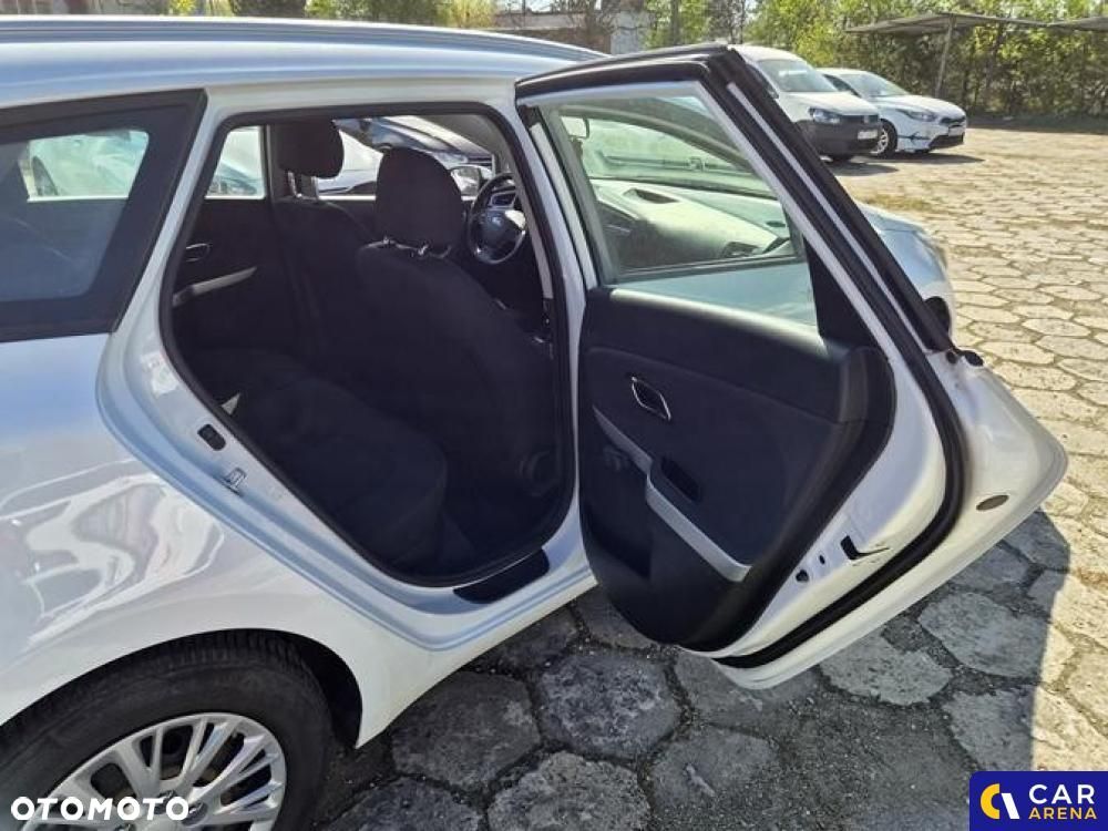 Kia Ceed - 35