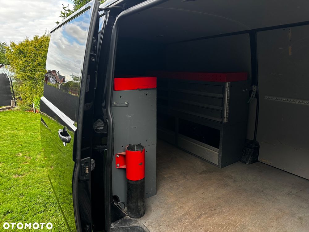 Volkswagen Transporter - 25