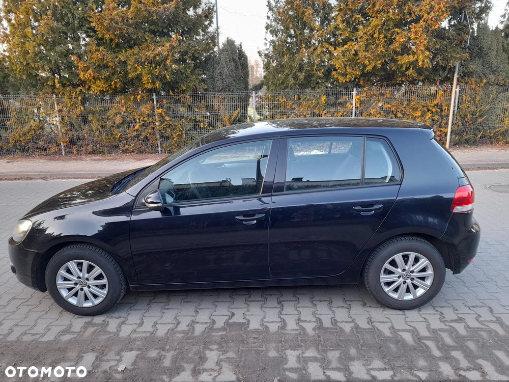 Volkswagen Golf - 6