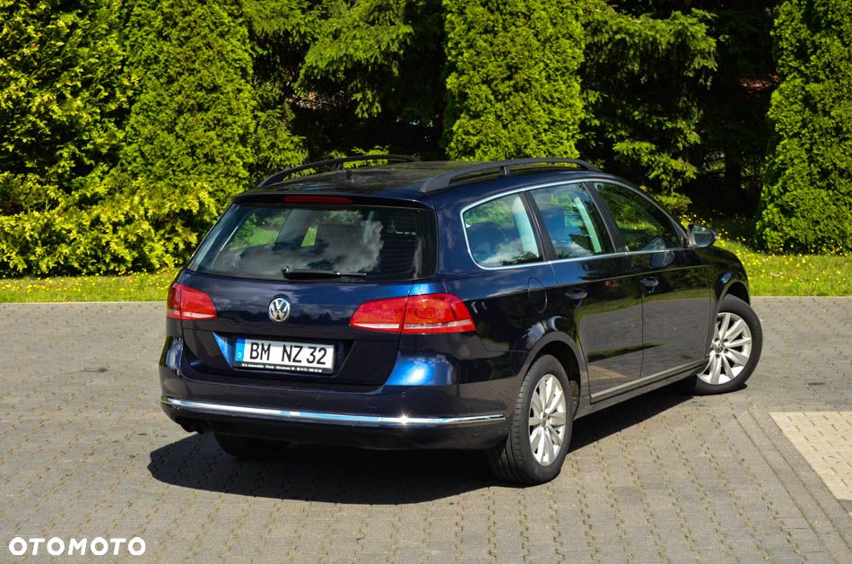Volkswagen Passat Variant 2.0 Blue TDI SCR Comfortline - 25
