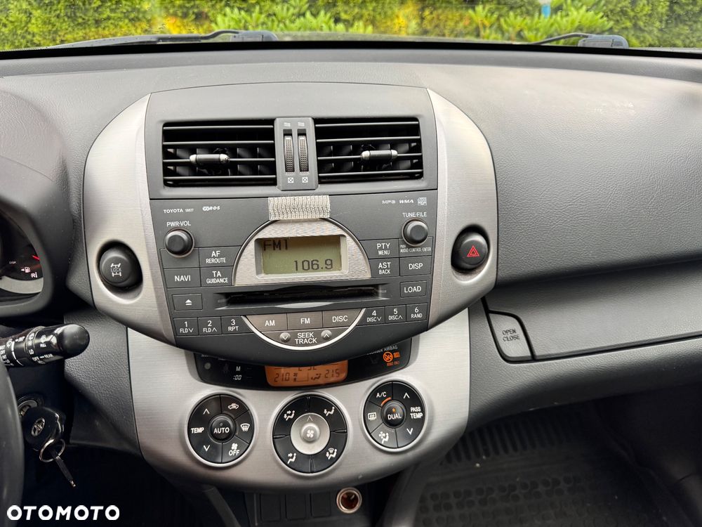 Toyota RAV4 2.2 D-4D 4x4 Executive - 10
