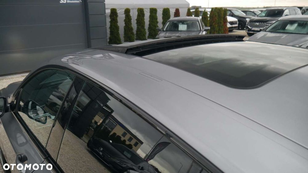 BMW 5GT - 33