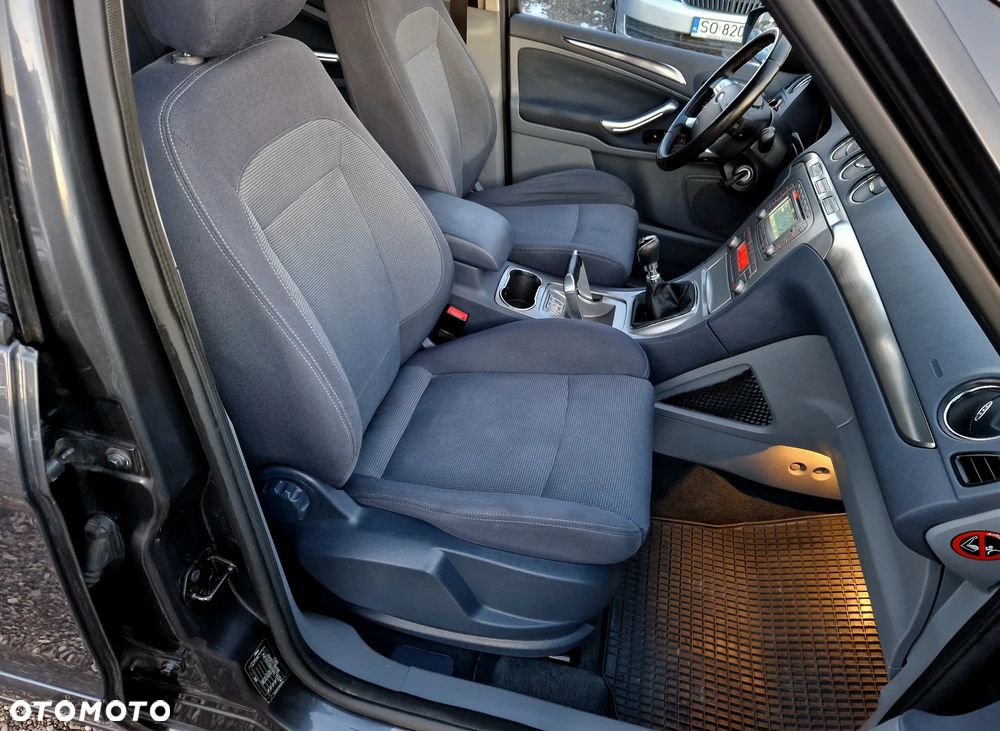 Ford S-Max 2.5 Titanium - 17