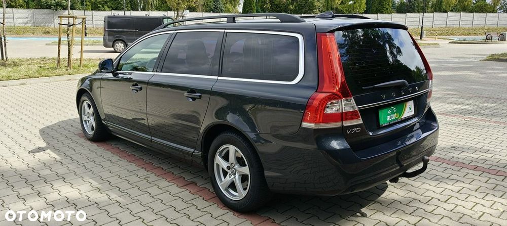 Volvo V70 D3 Momentum - 4