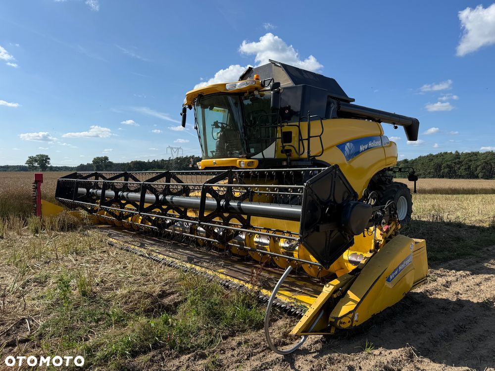New Holland CR 9080 - 1