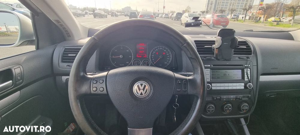 Volkswagen Jetta 1.9 TDI Comfortline - 14