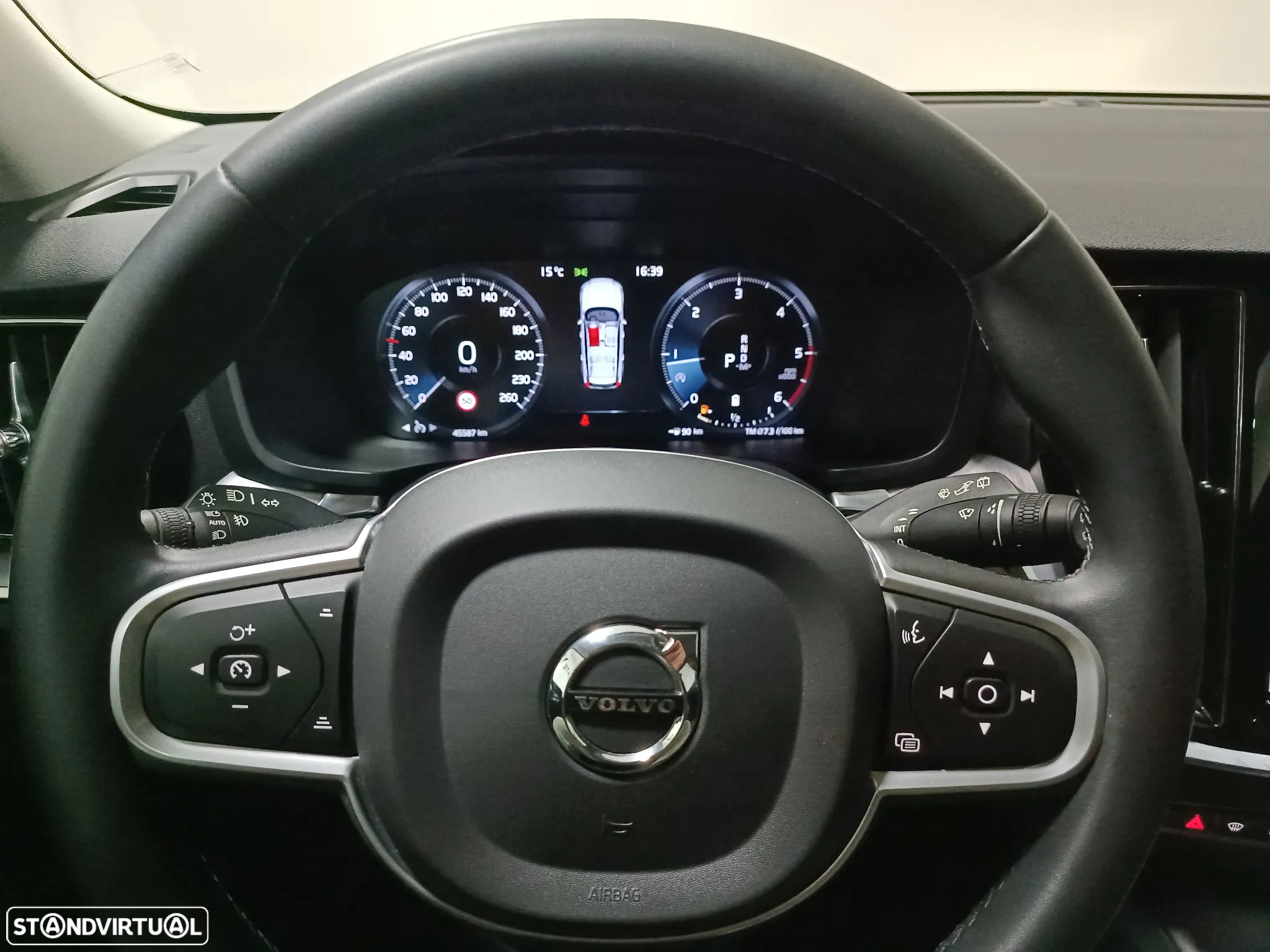 Volvo V60 2.0 B4 Plus Dark Auto - 22