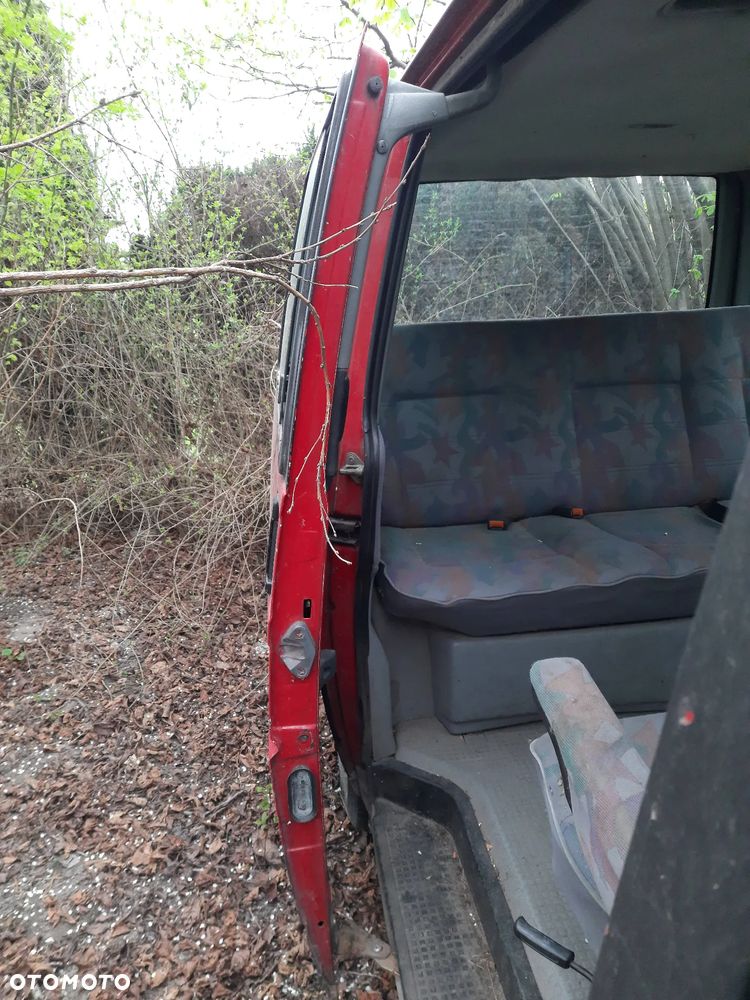 Volkswagen Multivan - 7