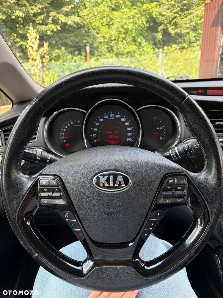 Kia Ceed 1.6 GDI Business Line - 11