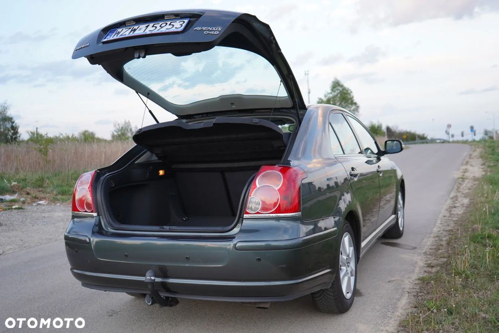 Toyota Avensis 2.0 D-4D Sol Premium - 8