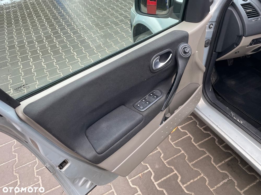 Renault Megane 1.6 Authentique - 10