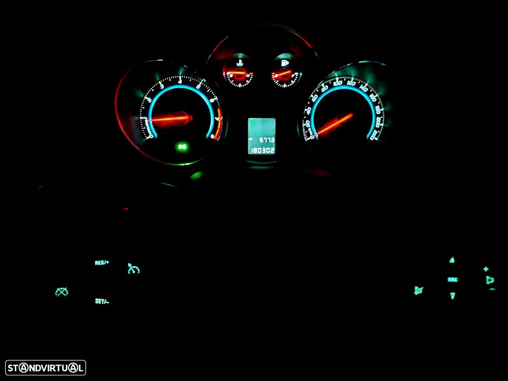 Chevrolet Cruze - 16