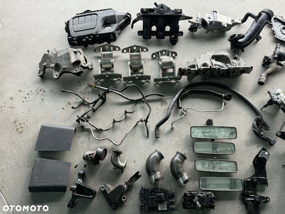 Części Silnik Vivaro Trafic 1,6 Biturbo Głowica Pompa Oleju Misa Chłodniczka EGR Rurki Dekle Łapy - 24