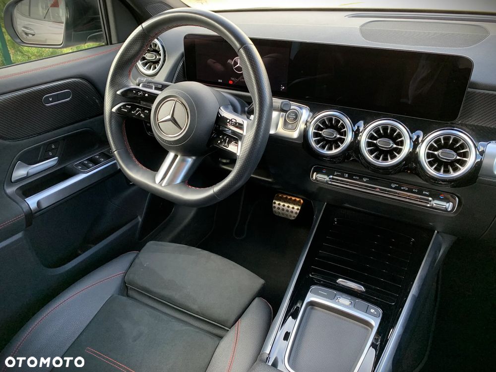 Mercedes-Benz GLB 200 7G-DCT - 10