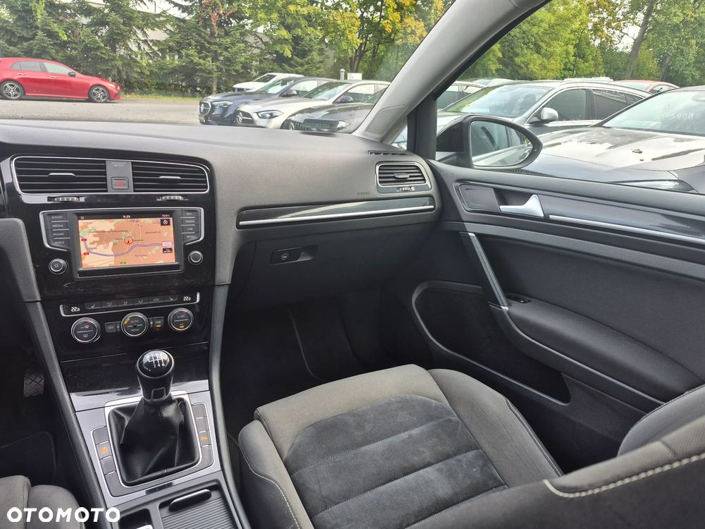 Volkswagen Golf VII 1.4 TSI BMT Highline - 18