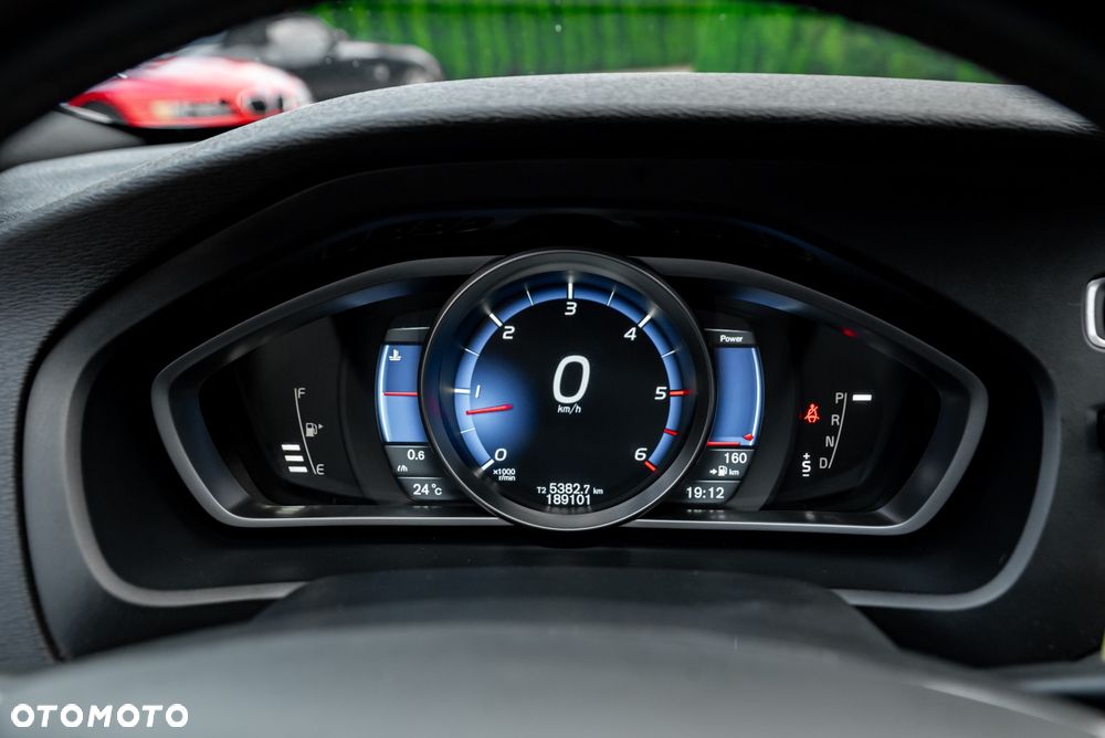 Volvo V40 D4 Geartronic R Design - 30