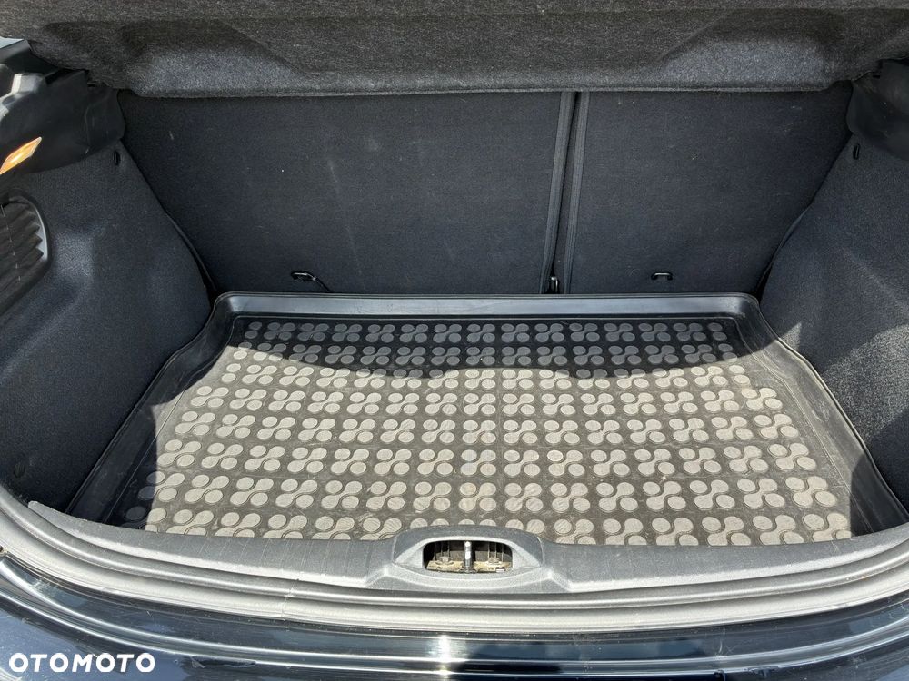 Peugeot 208 1.2 PureTech Active - 16