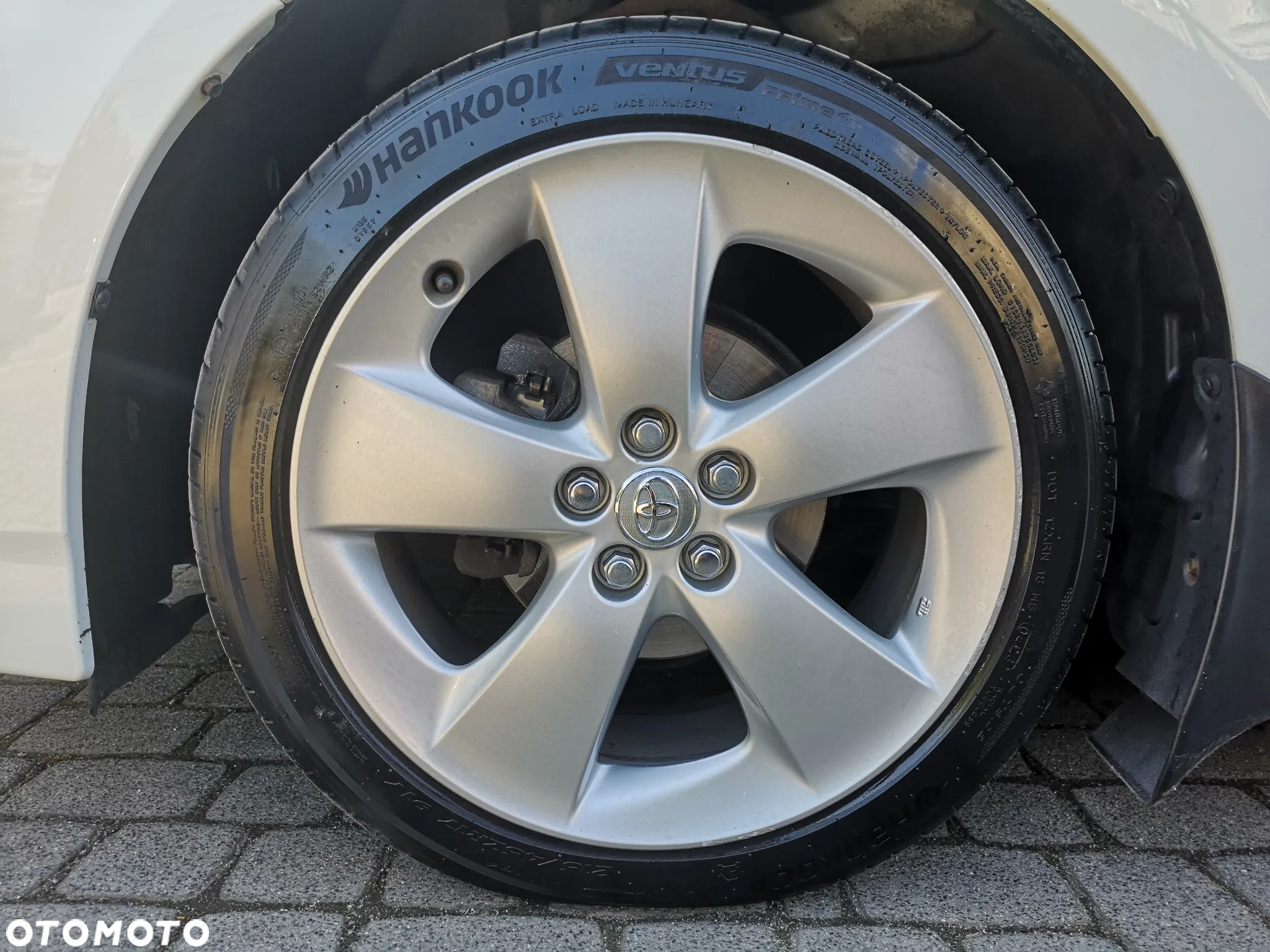 Toyota Prius 1.8 HSD Premium - 27