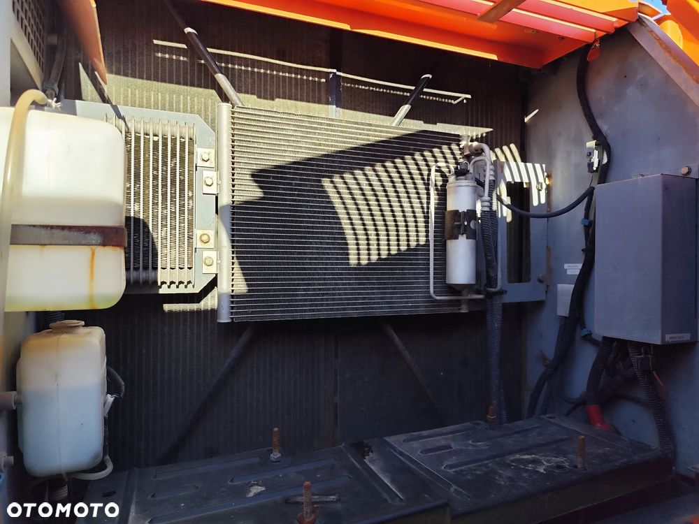 Hitachi ZX250LCN-3 - 20