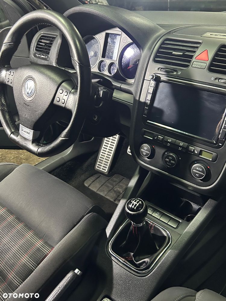 Volkswagen Golf 2.0 GTI - 16