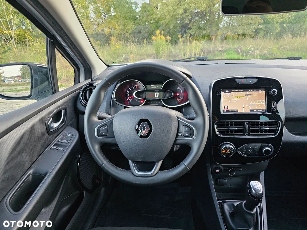 Renault Clio 1.2 16V Limited - 21