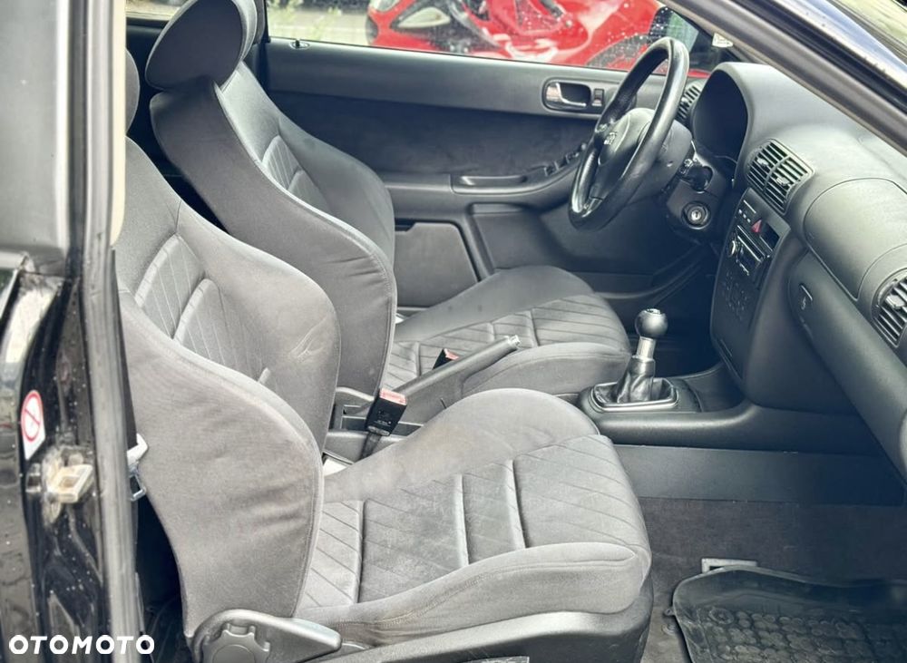 Audi A3 3-drzwiowe 1.8T Ambition - 20