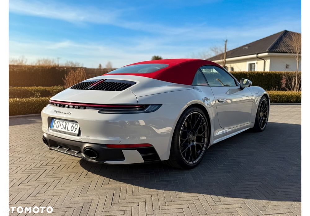 Porsche 911 Carrera 4S - 6