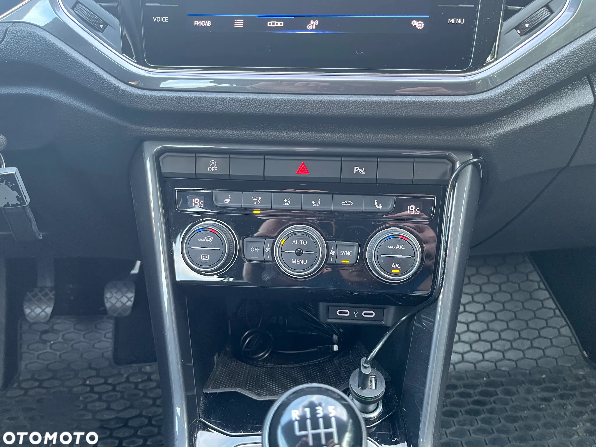 Volkswagen T-Roc 1.5 TSI ACT Premium - 14