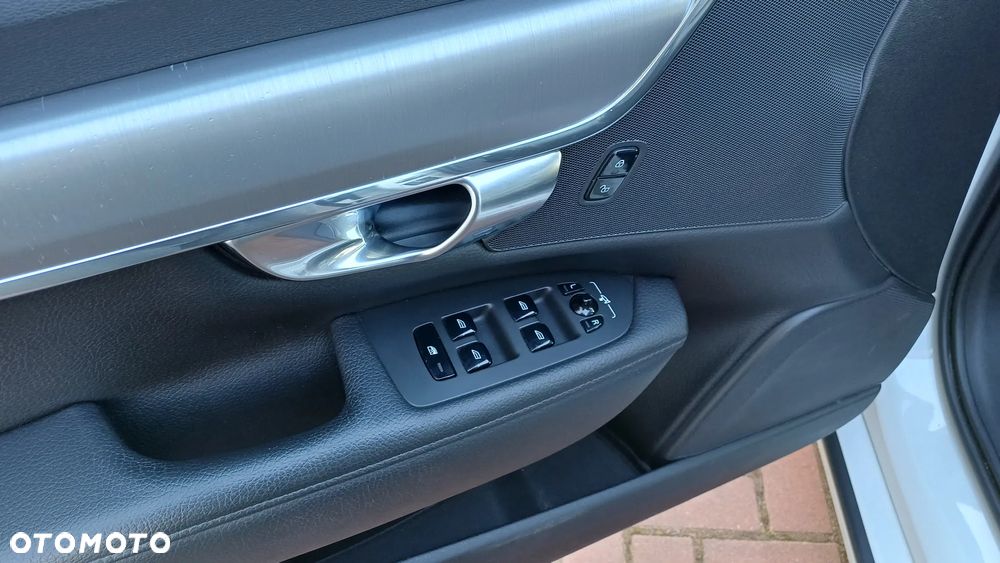 Volvo V90 D4 Geartronic Kinetic - 15