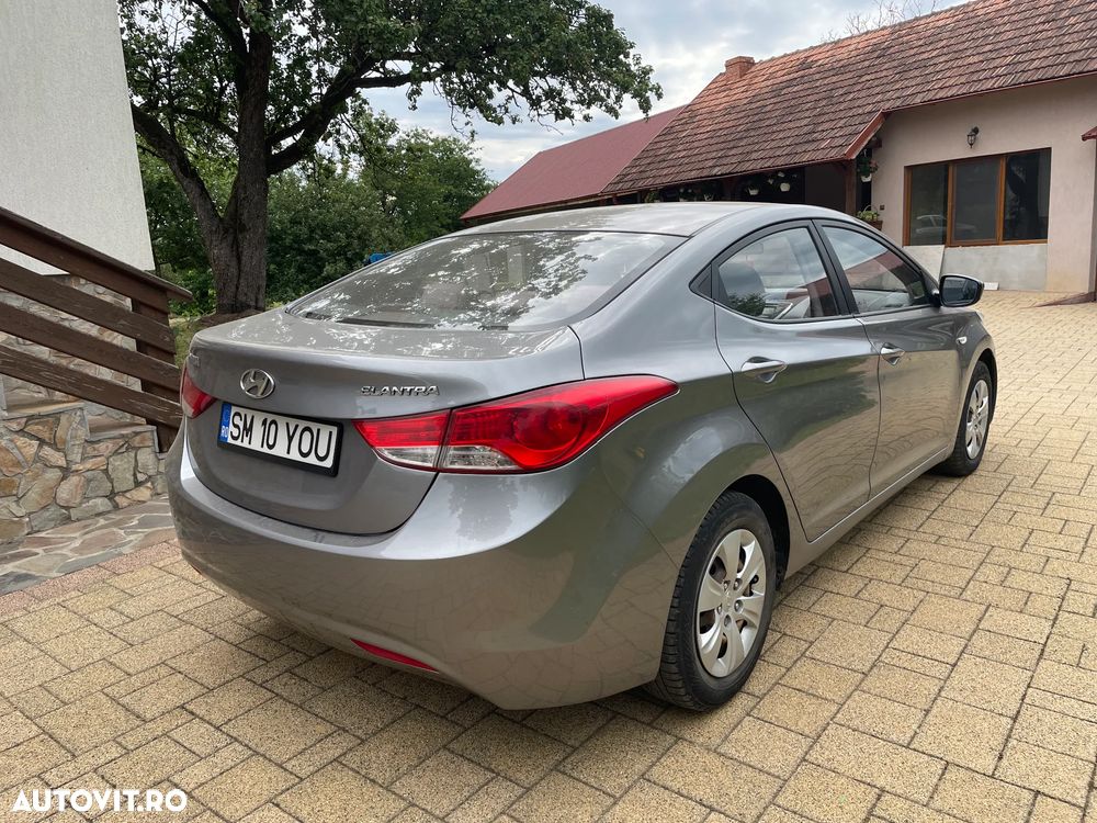 Hyundai Elantra 1.6 MPi - 4