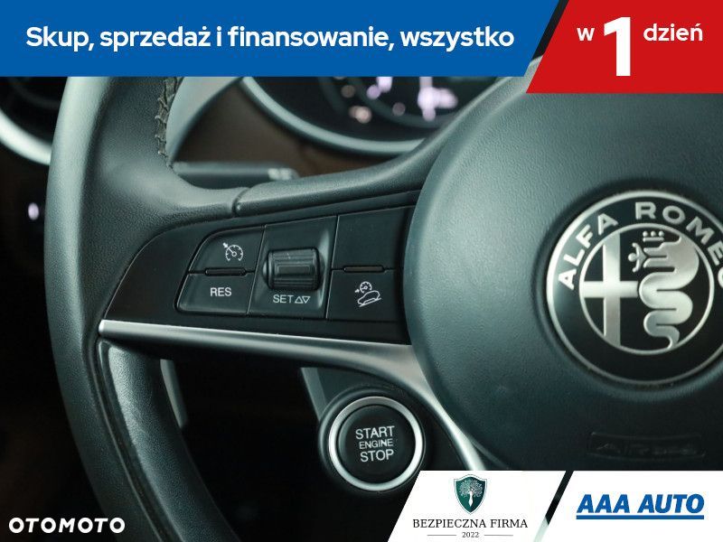 Alfa Romeo Stelvio - 18
