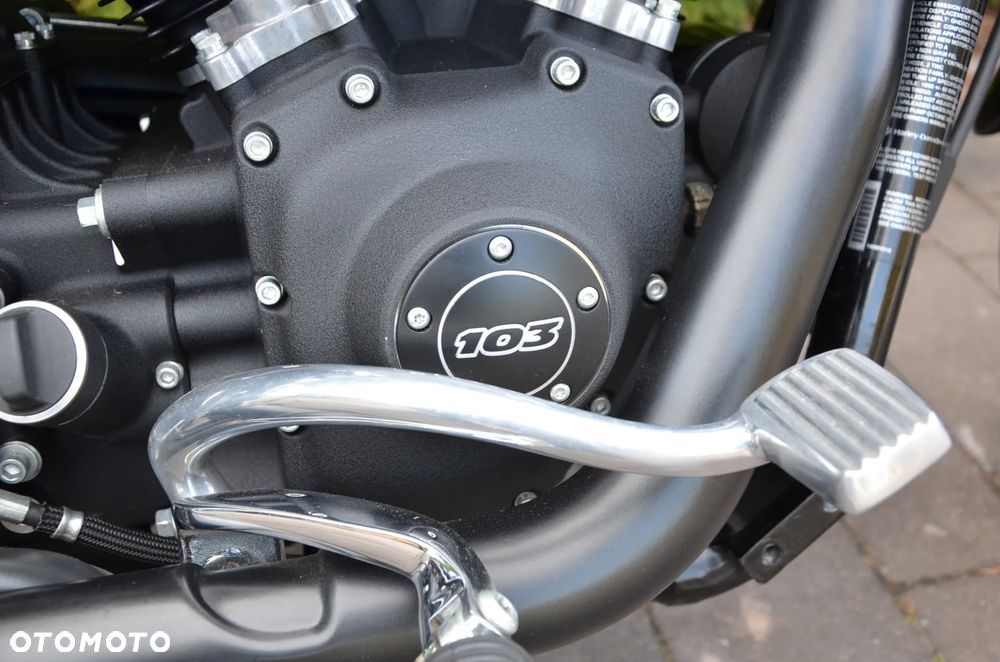 Harley-Davidson Dyna Street Bob - 35