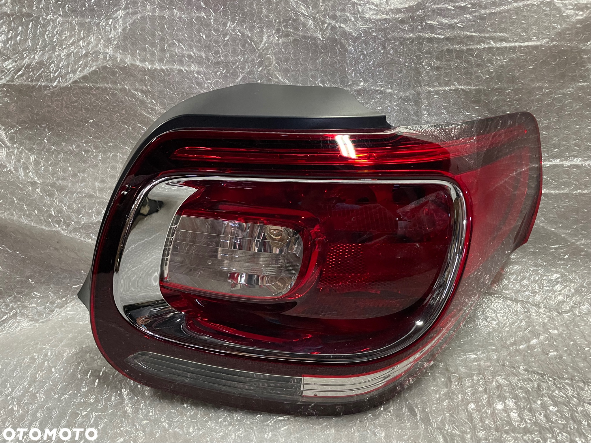 LAMPA TYŁ PRAWA CITROEN DS3 VP9PPX-13404-AX - 4