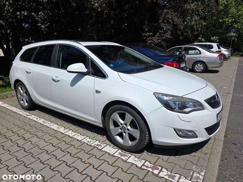 Opel Astra 1.6 T Cosmo - 2