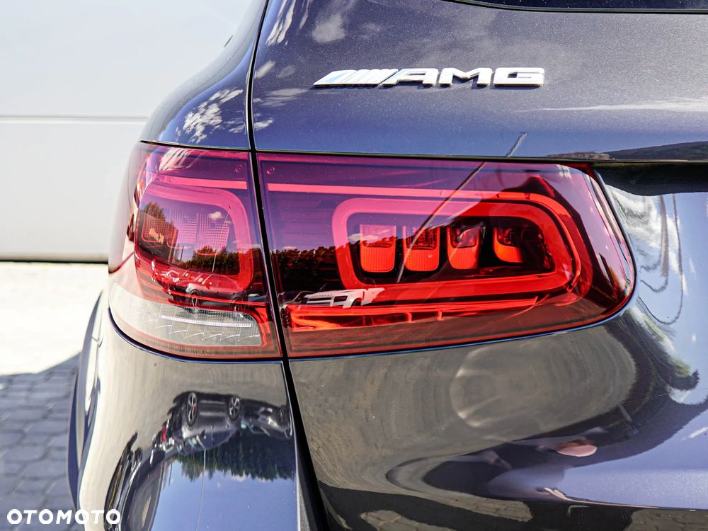 Mercedes-Benz GLC - 12