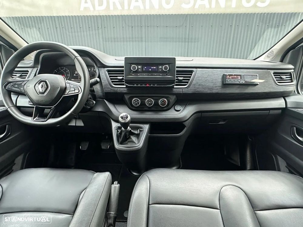 Renault Trafic 2.0 Blue dCi L2 Grand SpaceClass — fotografia 13
