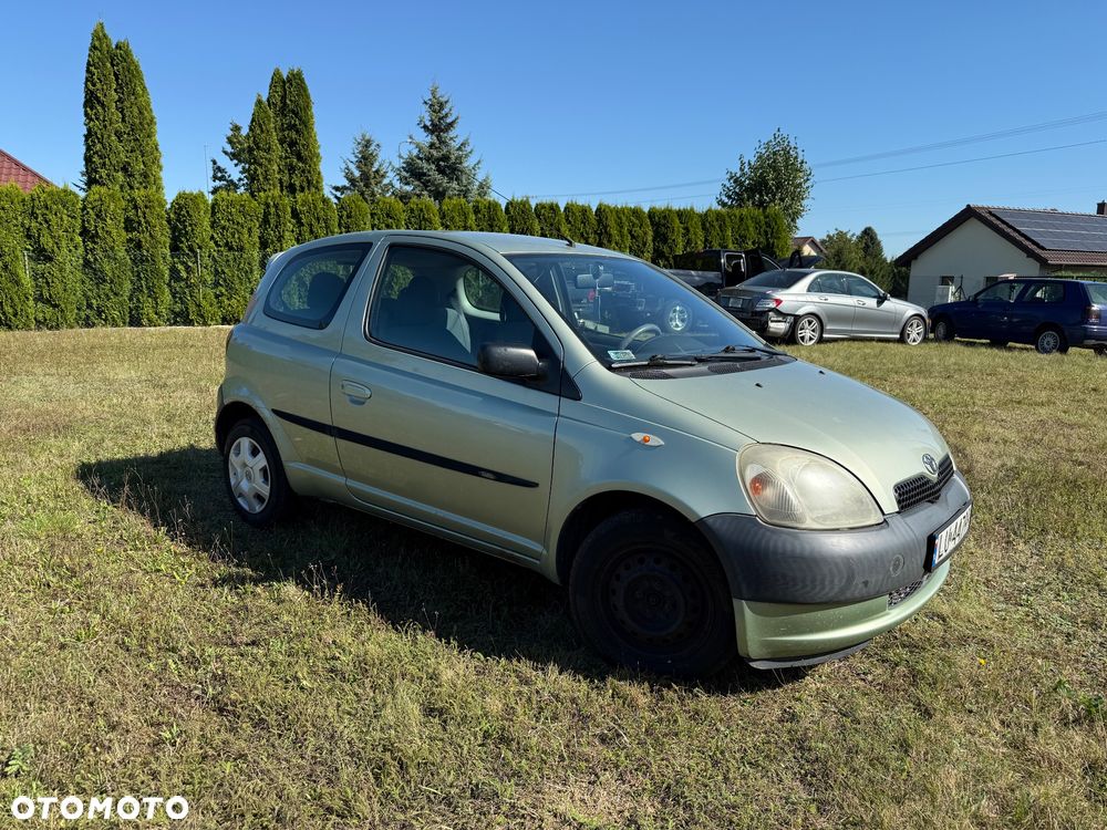 Toyota Yaris - 4