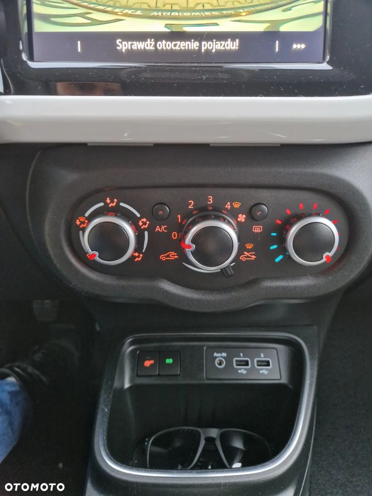 Renault Twingo TCE 90 INTENS - 13