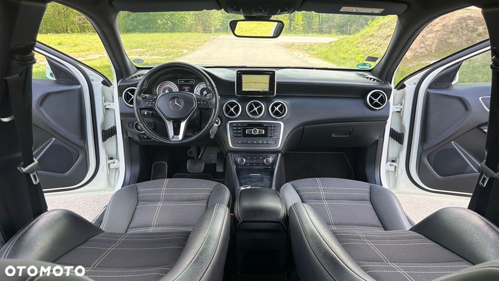 Mercedes-Benz Klasa A 180 7G-DCT SCORE - 29