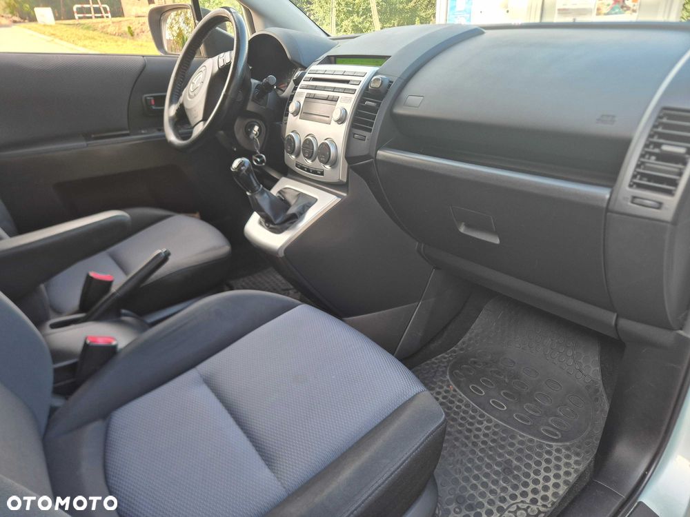 Mazda 5 - 7