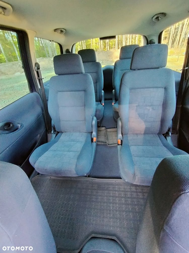 Volkswagen Sharan - 33