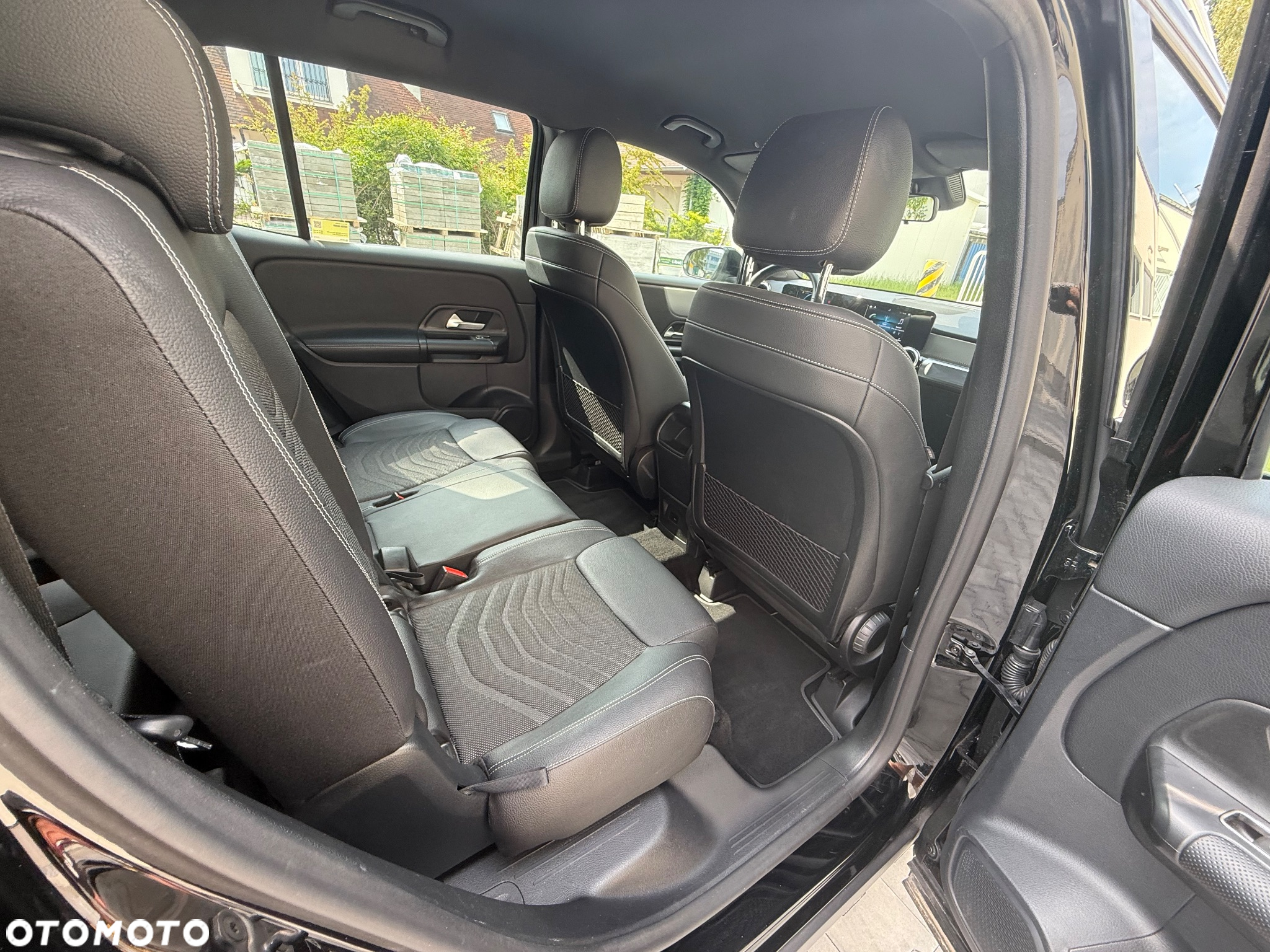 Mercedes-Benz GLB 200 7G-DCT - 34
