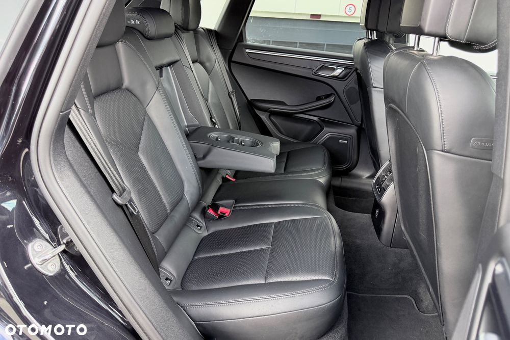 Porsche Macan Standard - 19