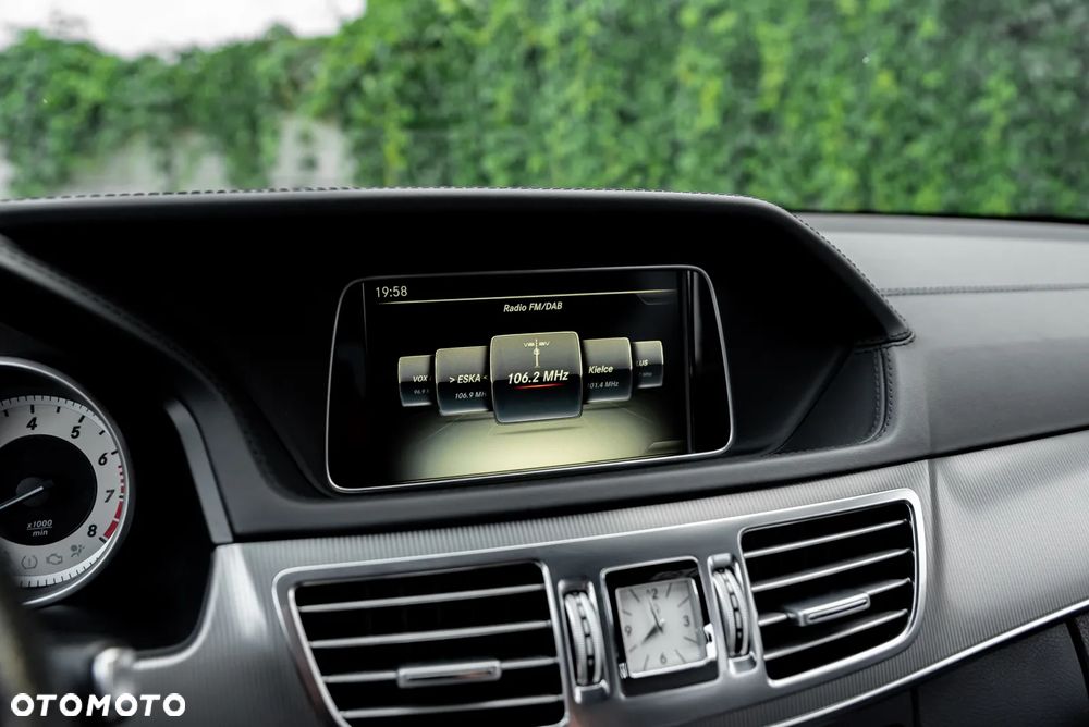 Mercedes-Benz Klasa E 400 4Matic 7G-TRONIC Avantgarde - 31