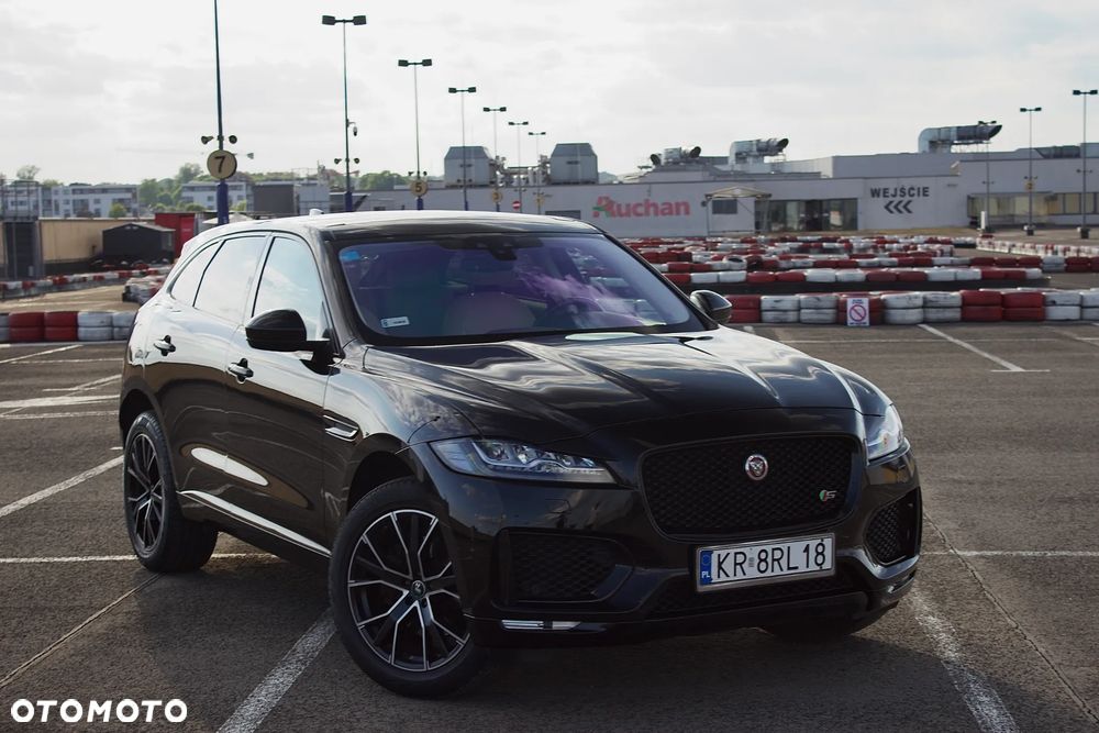 Jaguar F-Pace 30t AWD Prestige - 1