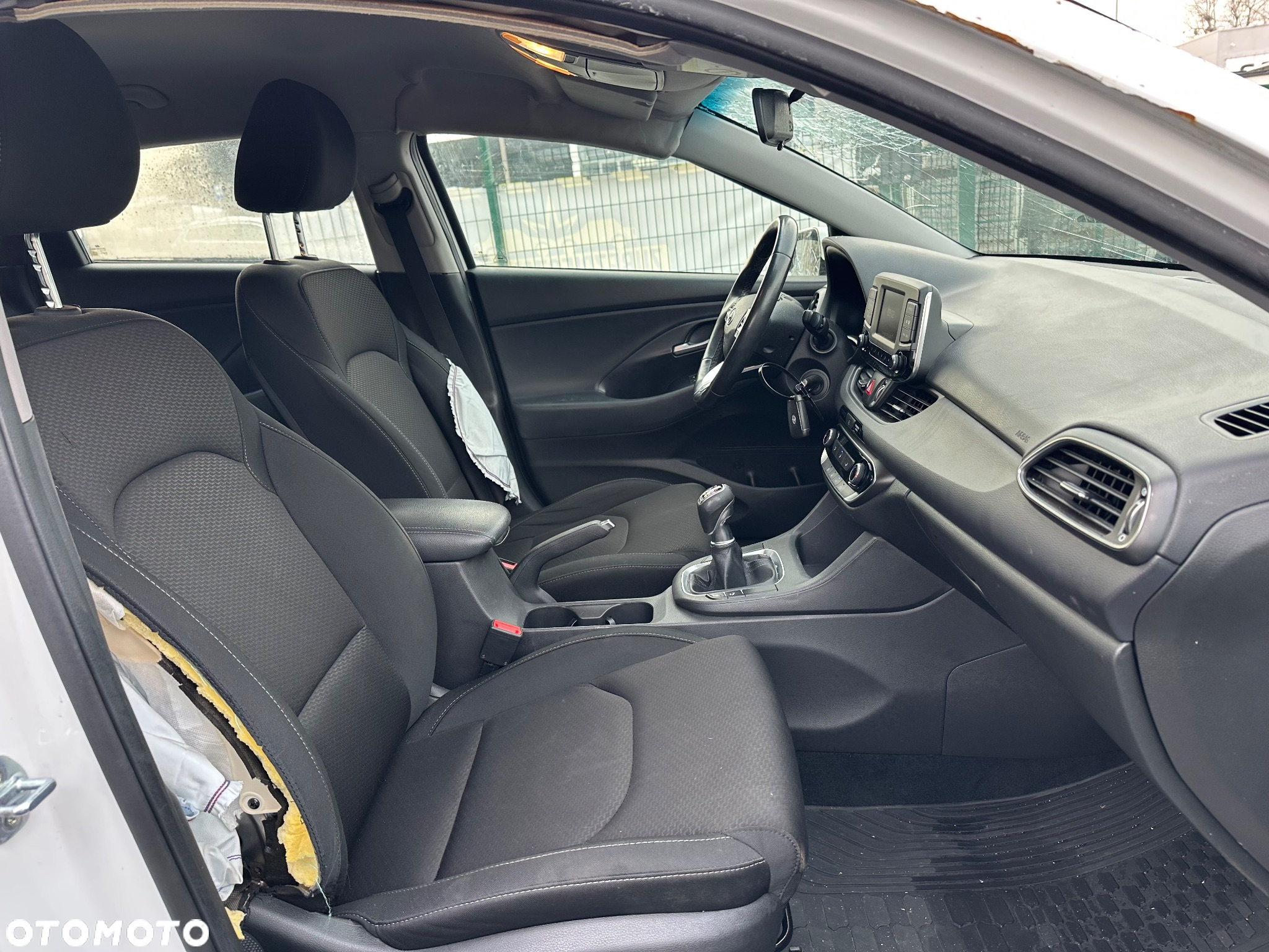 Hyundai i30 Fastback 1.6 CRDI Premium - 13