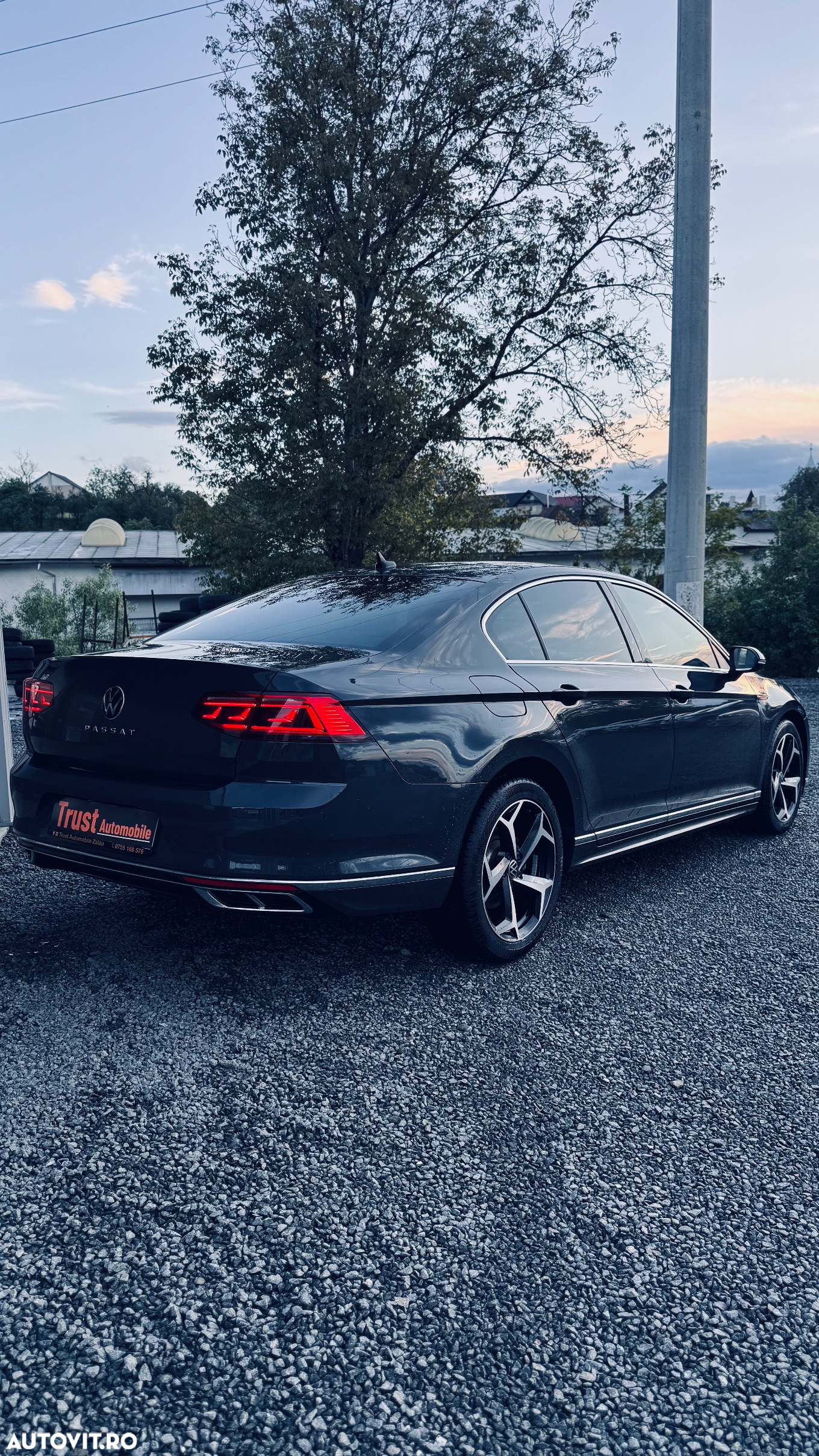 Volkswagen Passat 1.5 TSI OPF DSG Highline - 2