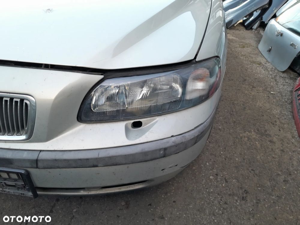 Lampa przednia lewa VOLVO V70 II 99-05r. - 1