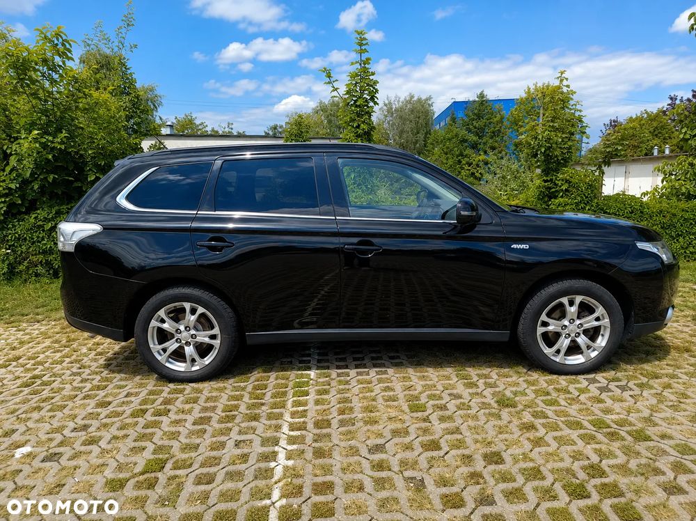 Mitsubishi Outlander 2.0 Intense + CVT - 2