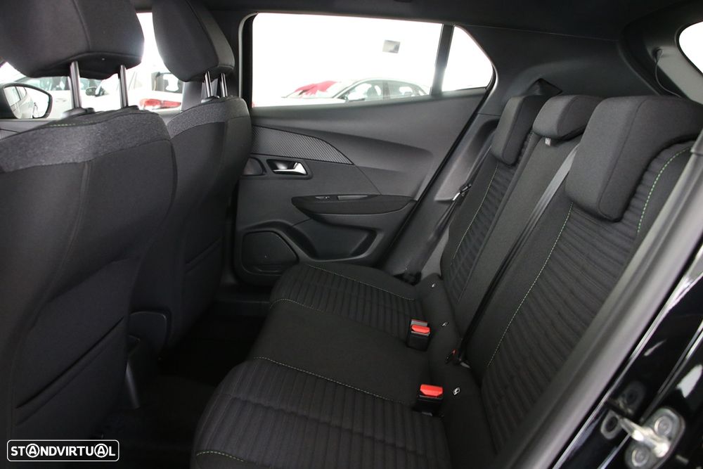 Peugeot 2008 1.2 PureTech Active - 21